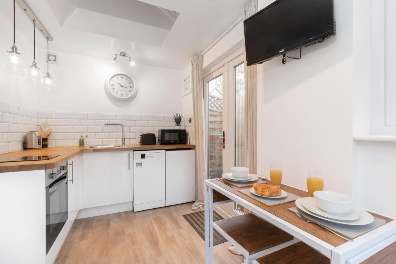 Modern Self Contained Studio Home Cheltenham Buitenkant foto