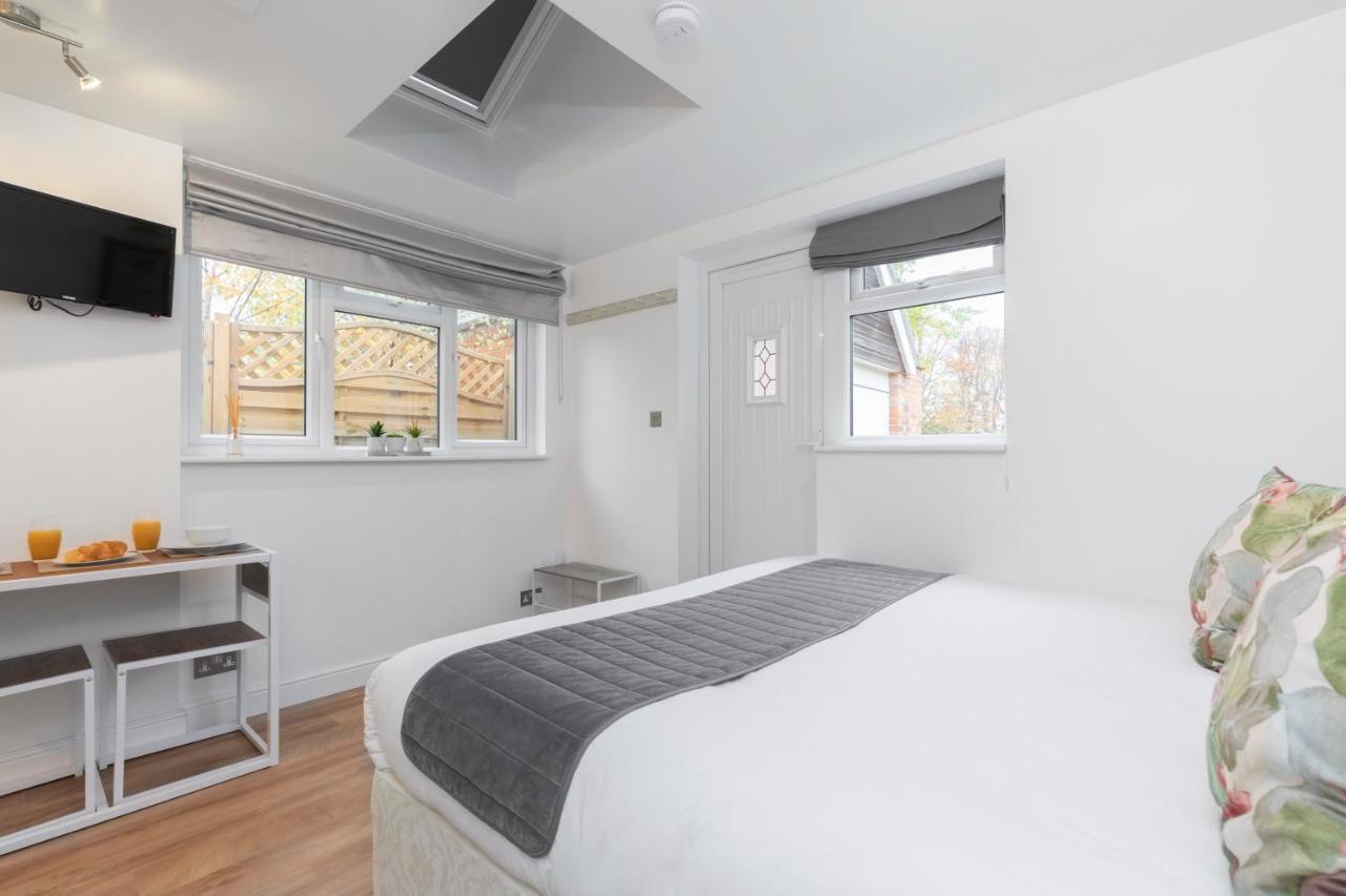 Modern Self Contained Studio Home Cheltenham Buitenkant foto