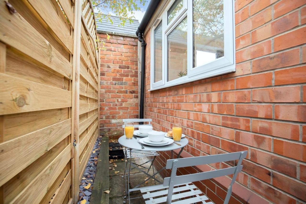 Modern Self Contained Studio Home Cheltenham Buitenkant foto